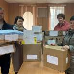 Единороссы Тарасовского района передали военнослужащим теплые вещи и медикаменты