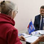 Сенатор от Хакасии провел приём граждан в общественной приёмной партии «Единая России»