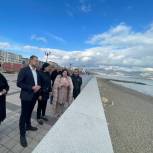 Партийный десант «Единой России» проверил доступность пляжей для граждан с ОВЗ в Новороссийске