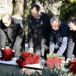 В Мостовском районе почтили память жертв расстрела Михизеевой Поляны
