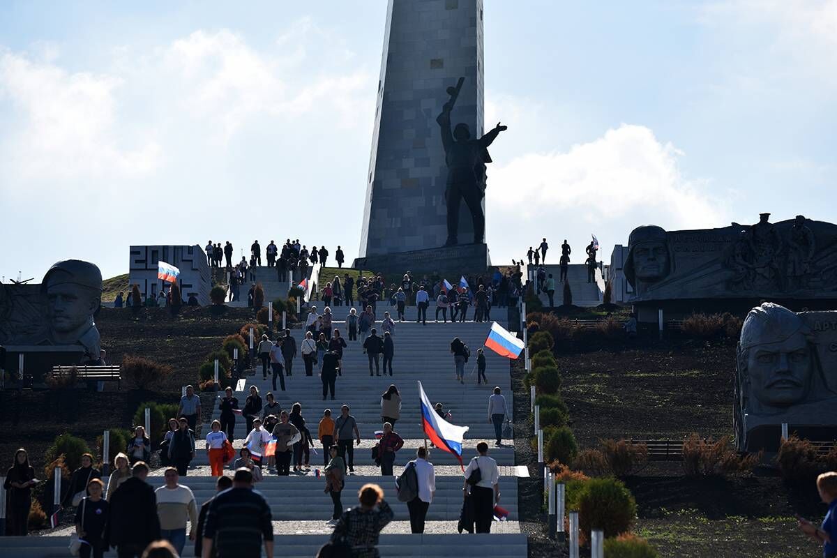 Мемориал саур могила фото