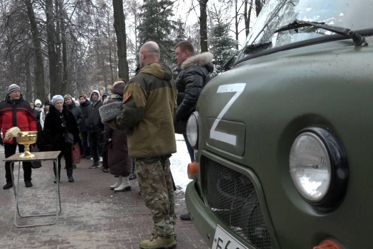 Автомобили, генераторы, рации, тёплые вещи: отделения «Единой России» в  регионах поддерживают земляков, призванных в зону СВО