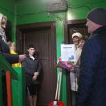 «Единая Россия» вручила подарки призерам конкурса «Лучший дом. Лучший двор» из поселка Юрты