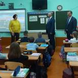 Депутат Валерий Шевченко провел «Разговор о важном» для школьников Семикаракорска