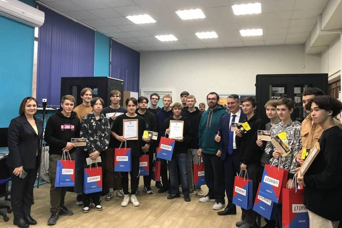 В Астрахани при поддержке «Единой России» завершился кибертурнир среди учащихся