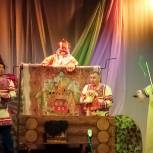 «Сказку о рыбаке и рыбке» показали артисты Театра кукол детям в селе Улёты