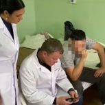 Радик Ислямов навестил раненых бойцов, проходящих лечение в ЦРБ Рыбной Слободы