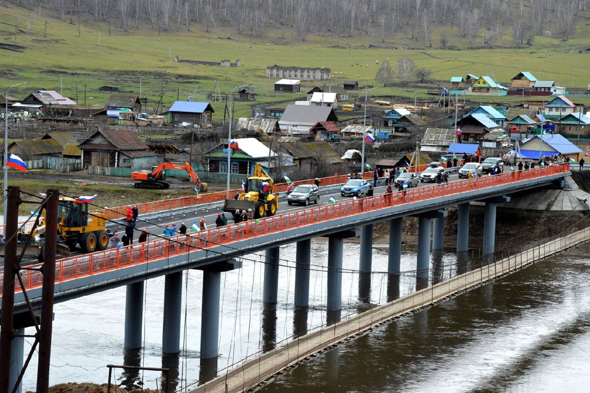 По поручению Радия Хабирова в д.Новомунасипово Бурзянского района  завершилось строительство моста