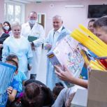 Депутаты областной думы приняли участие в акции «Коробка храбрости»