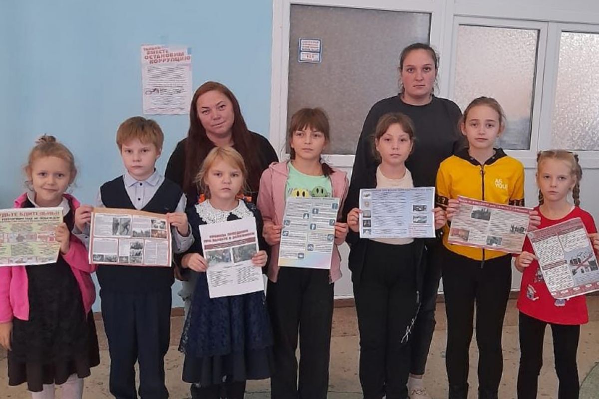 Активисты Камешкирского отделения «Единой России» провели тематический час для школьников