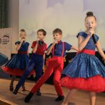 Открытки от детей, праздничные концерты и бесконечные слова благодарности – в Нижегородской области поздравляют мам с праздником