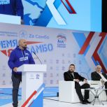 Антон Демидов: «Единая Россия» и «Молодая Гвардия» открыли десятки секций самбо в новых регионах