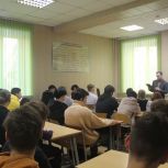 В Твери активисты «Единой России» провели лекцию о волонтерстве для студентов