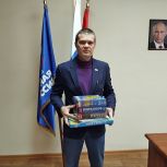 Барнаульские единороссы присоединяются к акции «Коробка храбрости»