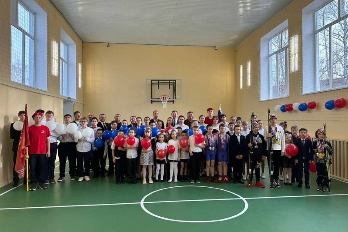 В сельской школе Оренбургской области при поддержке «Единой России» отремонтировали спортзал