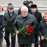 Депутаты областной Думы почтили память Зои Космодемьянской