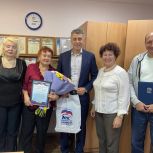 Активистку партии с 85-летием поздравили единороссы Советского района