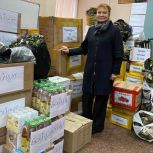Людмила Стебенкова передала гуманитарную помощь в ЛНР