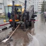 Партийный десант проконтролировал ход ремонта ливневой канализации в Засвияжском районе