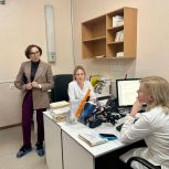 По инициативе «Единой России» выездная бригада врачей провела осмотр жителей ЗАТО Александровск Мурманской области