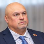 Депутат «Единой России» передал представителям КМНС красную рыбу и икру