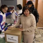 Более трёх тонн гуманитарной помощи для участников специальной военной операции и их семей собрали в Дзержинском в Щедрый вторник