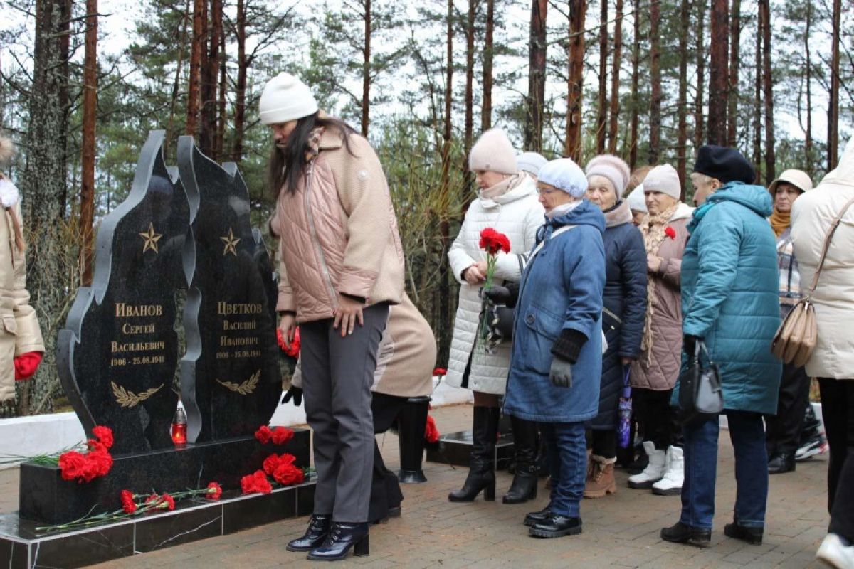 Памятник воинам, погибшим в годы Великой Отечественной войны, открыли в Чагоде