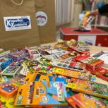 Игрушки, настольные игры, книги: «Единая Россия» передает подарки детям, находящимся на лечении в больницах