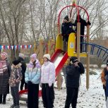 По народной программе «Единой России» в Омске открыли новую детскую площадку