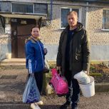 "Единая Россия" помогла пожилой новгородке с тяжелой ношей