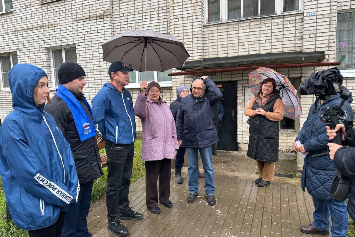Михаил Василенко встретился с участниками конкурса «Лучший двор. Лучший дом»