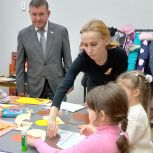 «Единая Россия» в Левобережном районе провела акции, мастер-классы и праздничные мероприятия к Дню матери