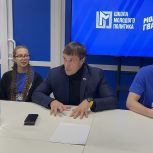 Эдуард Исаков: Молодогвардейцы делают первые шаги в политике, но уже продвигают свои проекты и отстаивают интересы молодёжи
