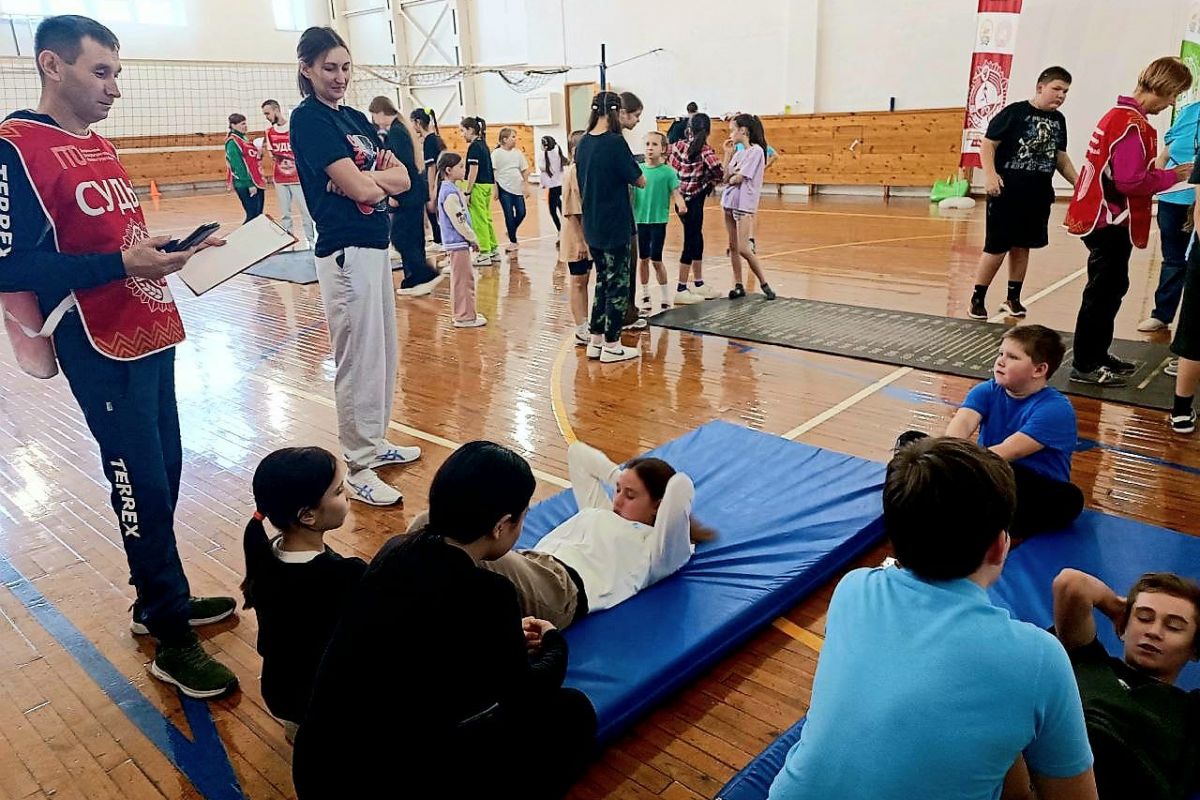 На базе детско-юношеской спортивной школы села Раевский действует осенний  лагерь с дневным пребыванием детей