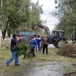 Жители Тихорецка вышли на помощь в расчистке улиц от стихии