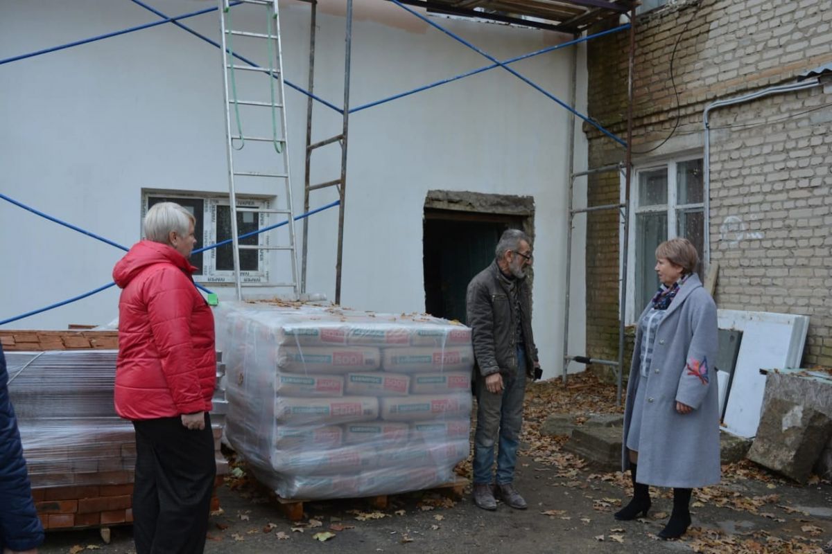 Знаменские единороссы провели мониторинг ремонта местного музея