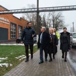 Чеховские партийцы посетили испытательный центр «ПромМашТест»