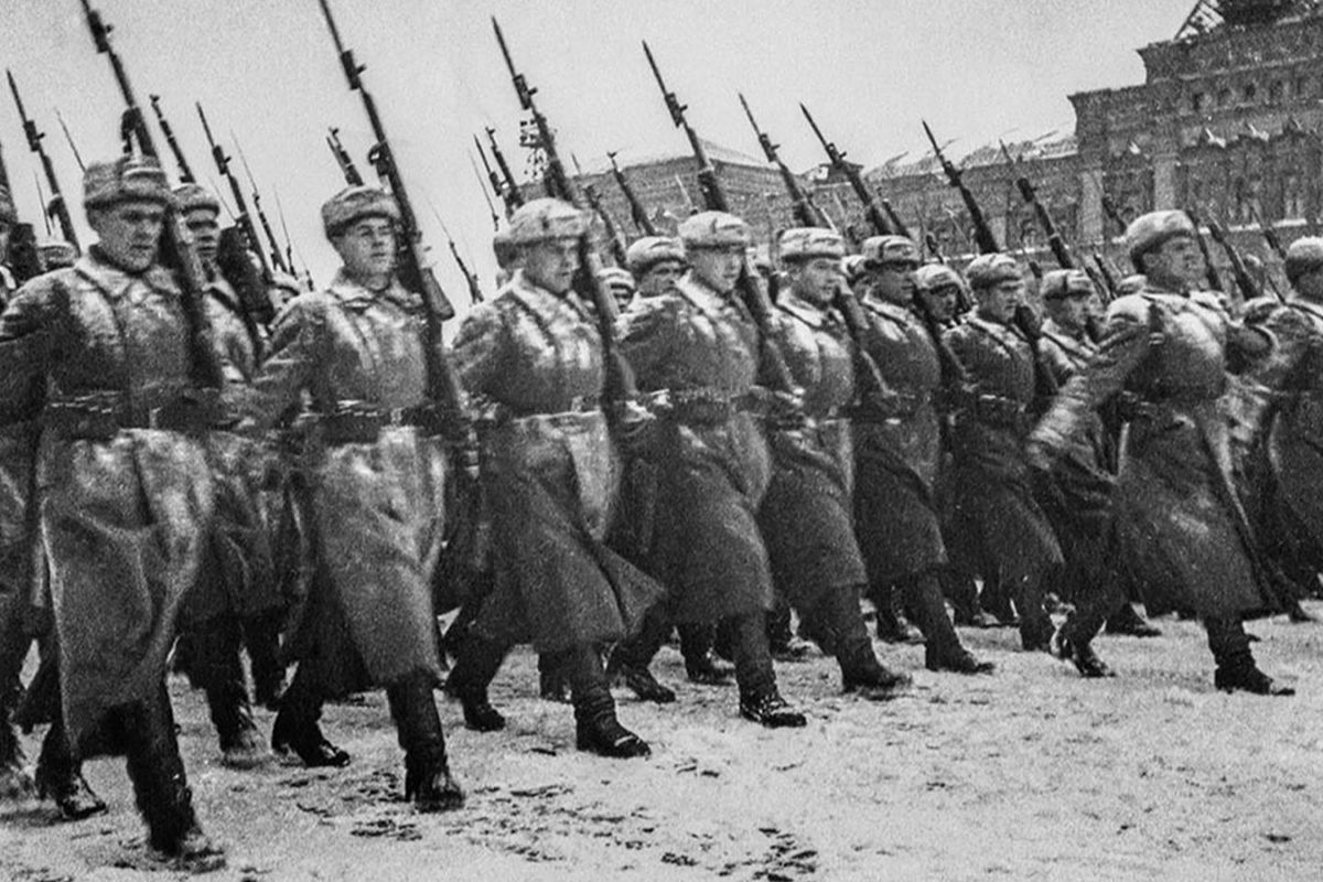 Виртуальный музей Москвы хранит уникальные данные о параде 1941 года