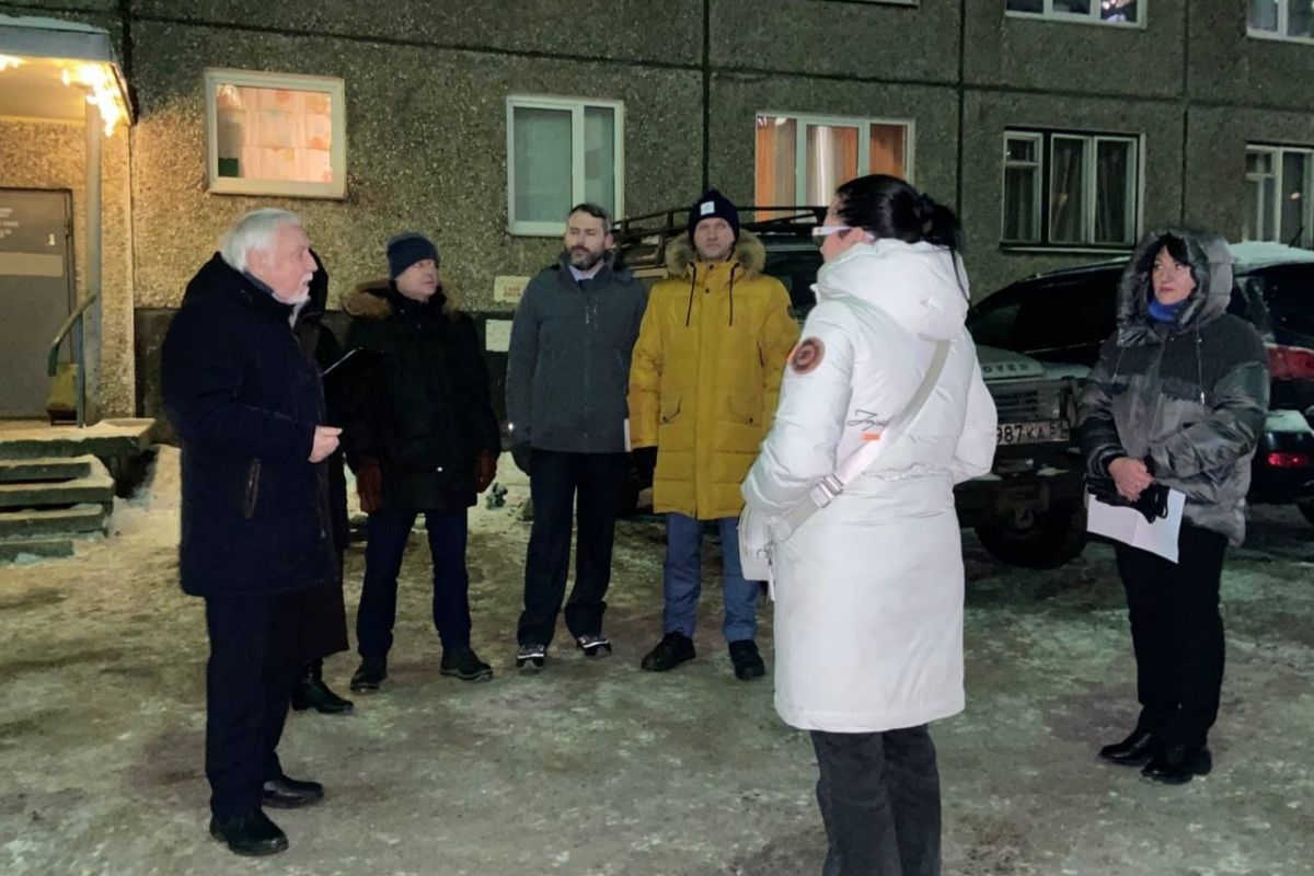 Депутаты Мурманского горсовета продолжают проводить встречи с жителями