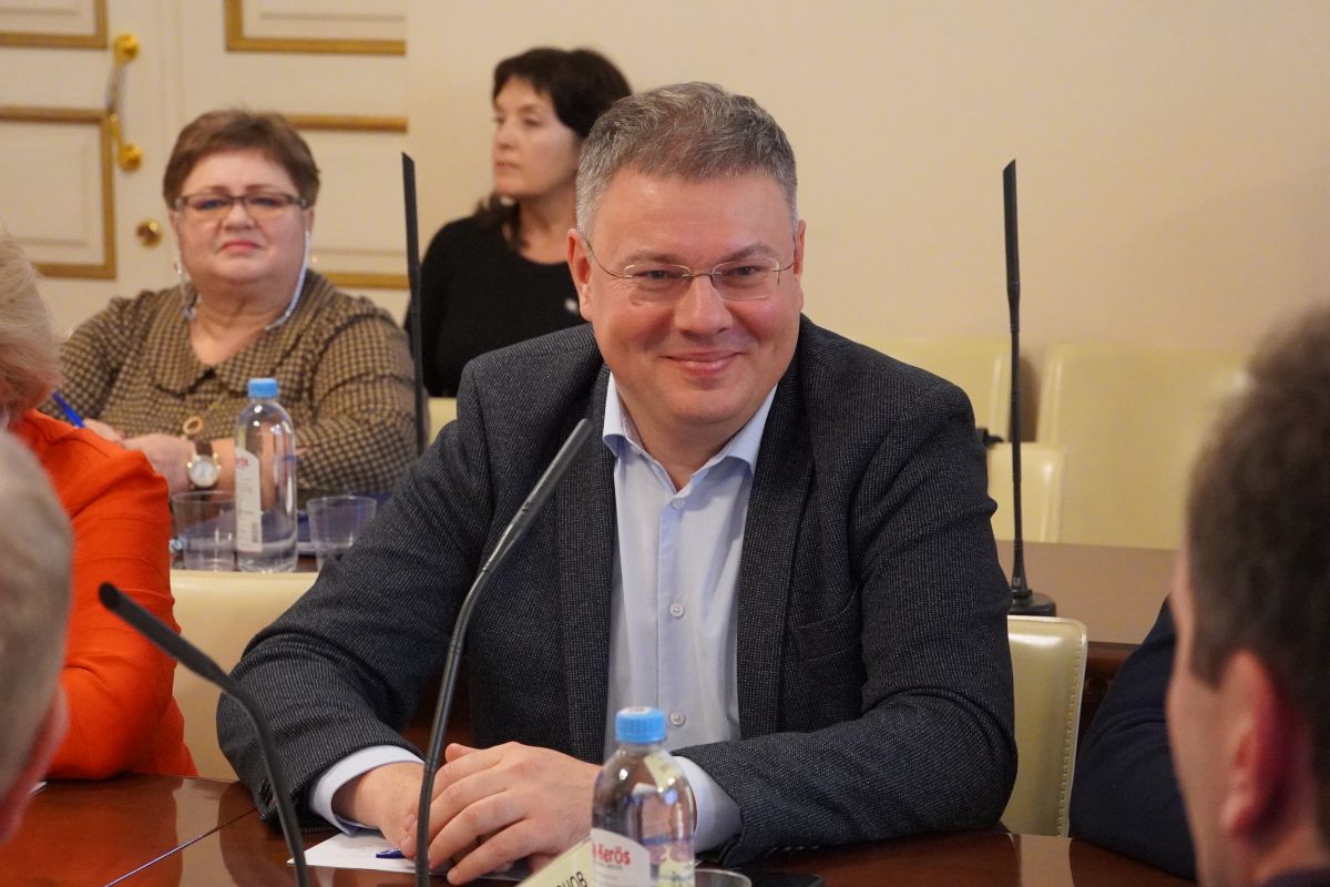 На заседании фракции «Единая Россия» в Пермской городской Думе рассказали о проекте «Мир возможностей»