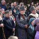 В Карачаево-Черкесии прошли мероприятия к 80-летию депортации карачаевского народа