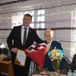 Павловские единороссы поздравили с юбилеем ветерана Великой Отечественной войны