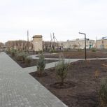 В селе Рождественка Увельского района торжественно открыли новый сквер, благоустроенный по партийному проекту «Городская среда»