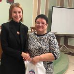 Партийцы Октябрьского района поздравили своих активисток с Днем матери