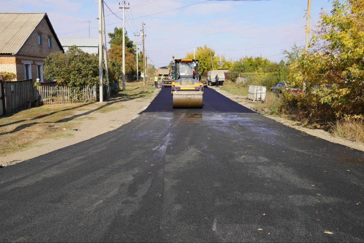 В Оренбурге ремонтируют сельские дороги