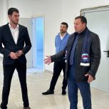 Партдесант «Единой России» в Сунженском районе в рамках реализации Народной программы партии проверил ход работ по строительству школы в с.п. Берд-юрт
