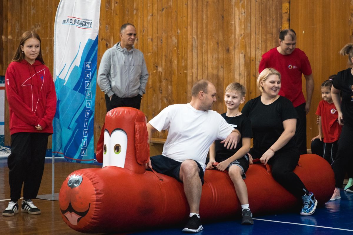 В Нягани (ХМАО) при поддержке «Единой России» состоялась эстафета «Всей семьёй на старт»