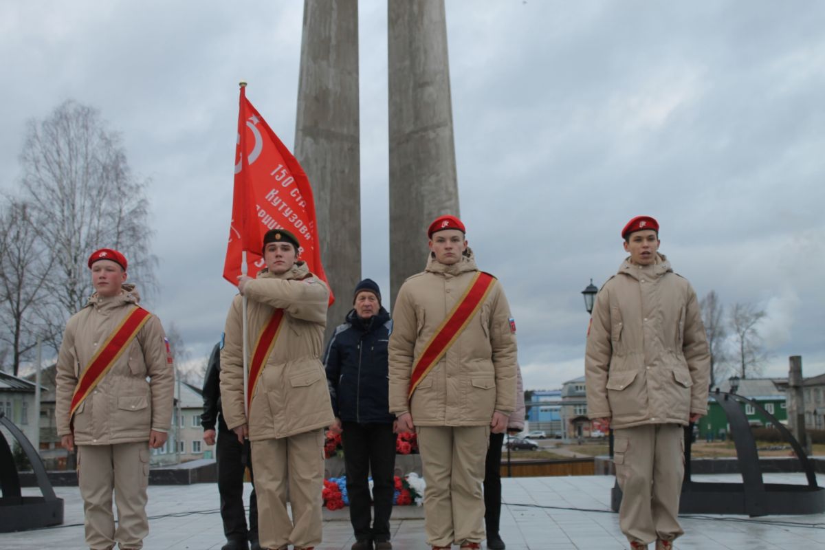 Равнение на знамя Победы!