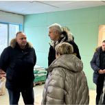 Сергей Носов проверил ход капремонта в школе поселка Ягодное