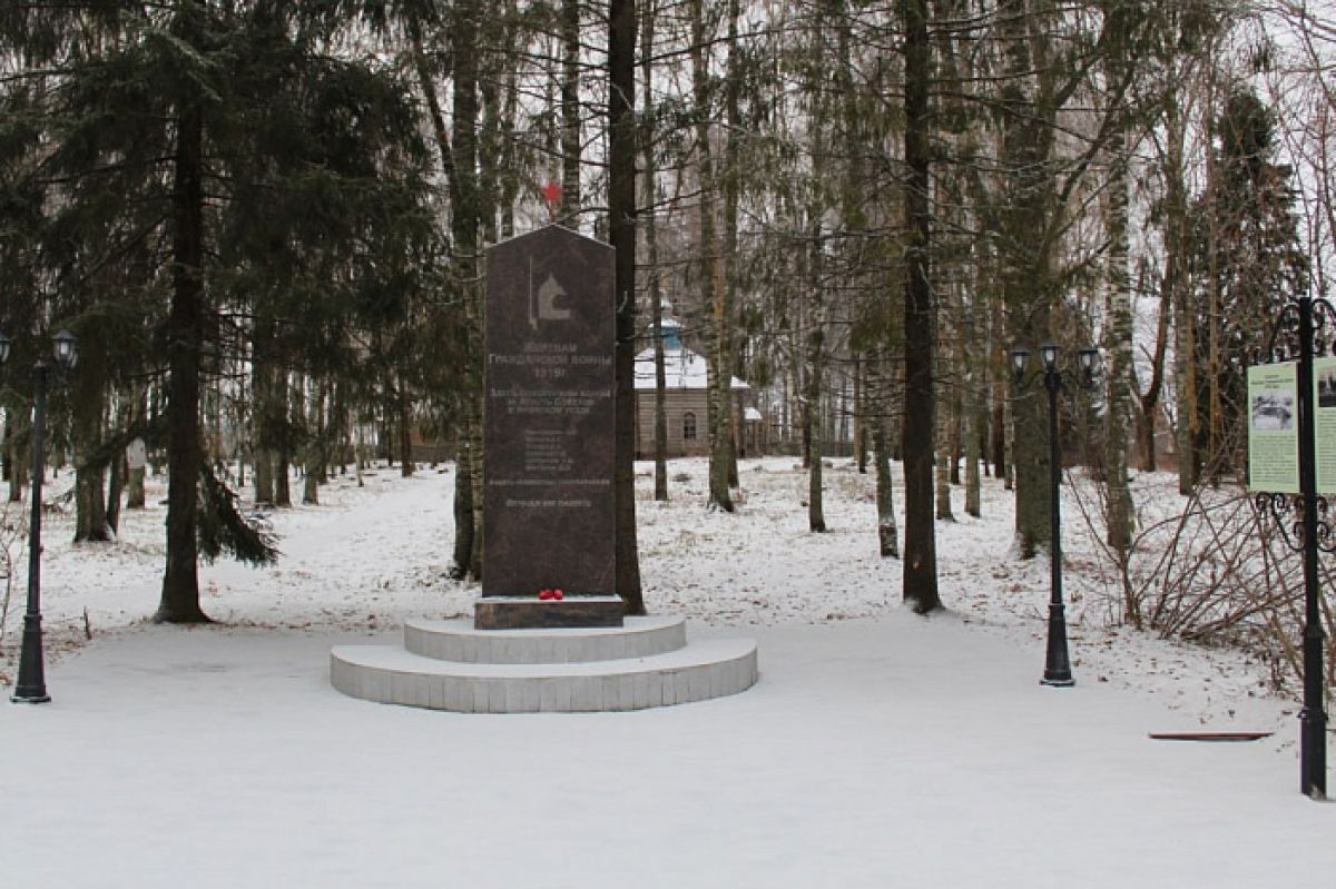 В селе Яренск Ленского района продолжается благоустройство Преображенского парка